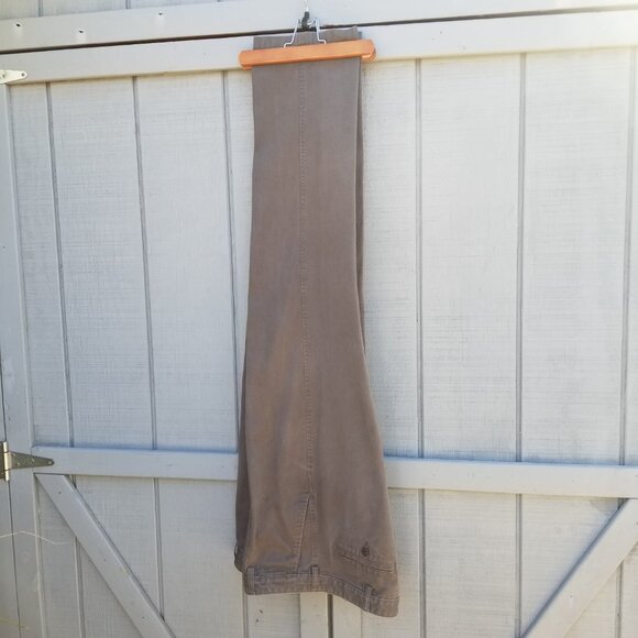 Lands’ End Men's Traditional Fit Chino Pants Size: 35W x 34.5L - Picture 2 of 6